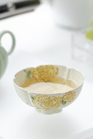 Yellow Rose, Flower Shape Gongfu Tea Cup in Gift Box 120ml