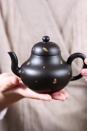 Shihuang Heini Gold Sprinkle Siting Style Yixing Teapot 150ml