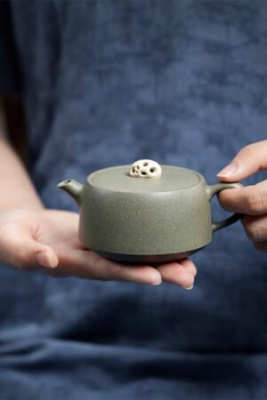 Qing Duan Ni Yixing Teapot with Taihu Stone Lid Knob 150ml
